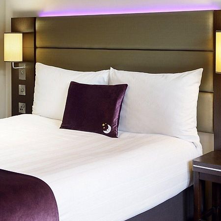Premier Inn Brentwood Bagian luar foto