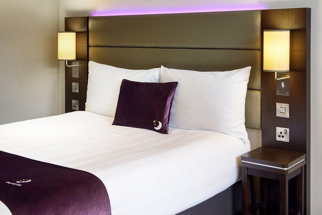 Premier Inn Brentwood Bagian luar foto
