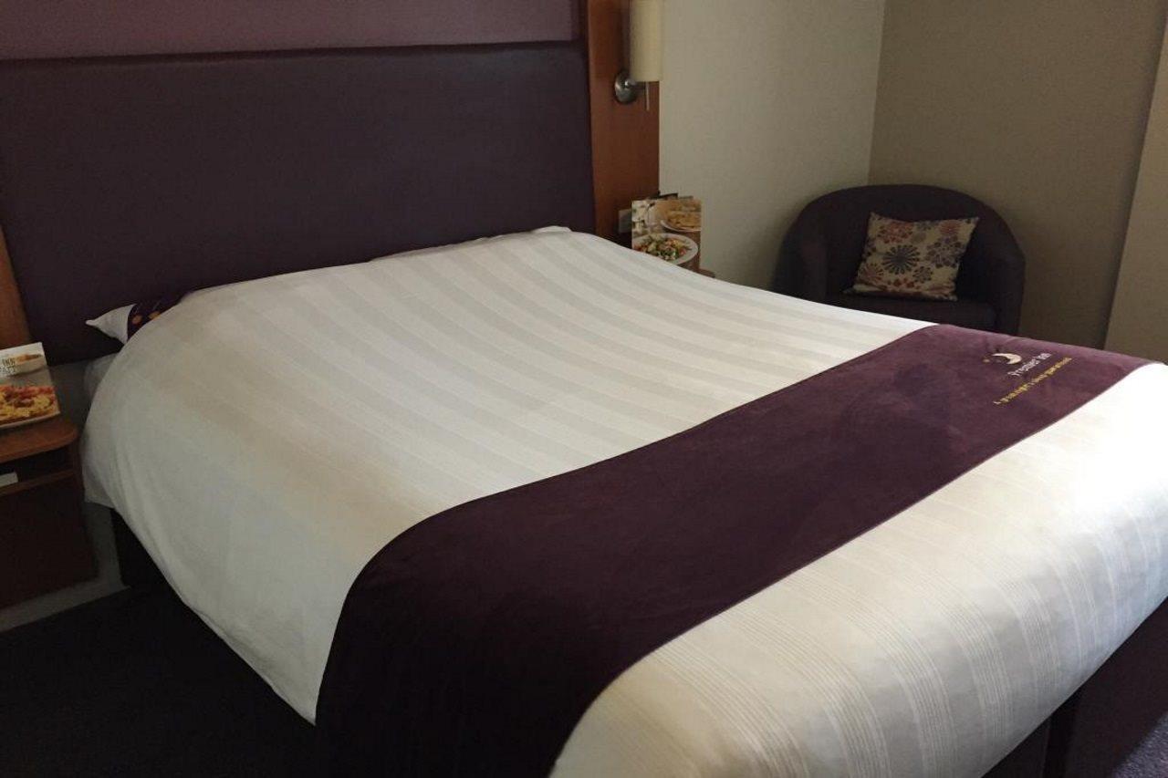 Premier Inn Brentwood Bagian luar foto