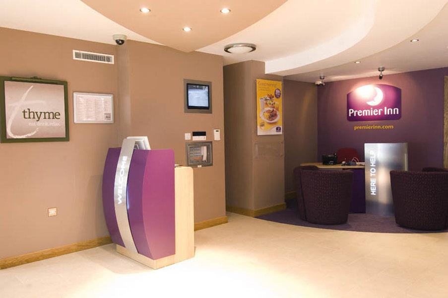 Premier Inn Brentwood Bagian luar foto