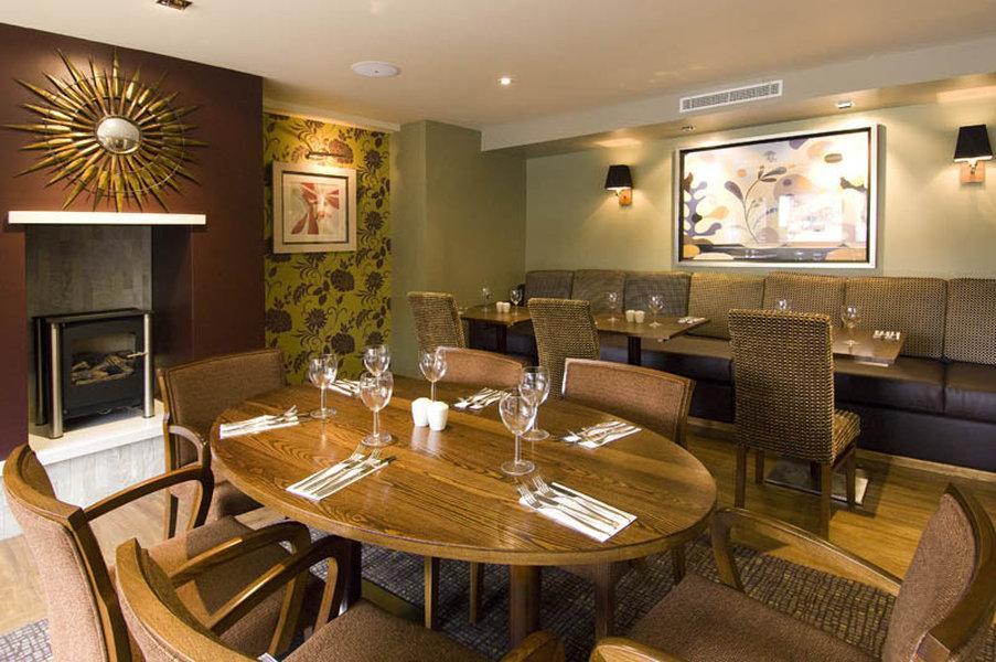 Premier Inn Brentwood Bagian luar foto