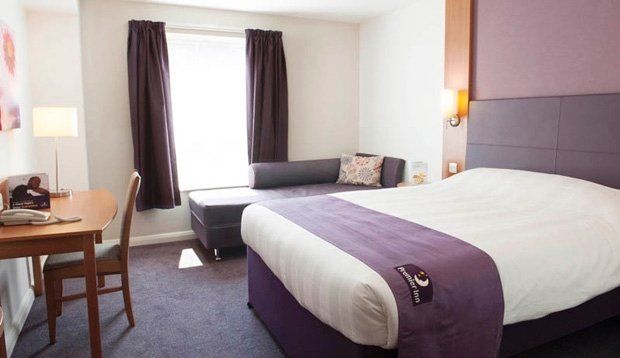 Premier Inn Brentwood Bagian luar foto
